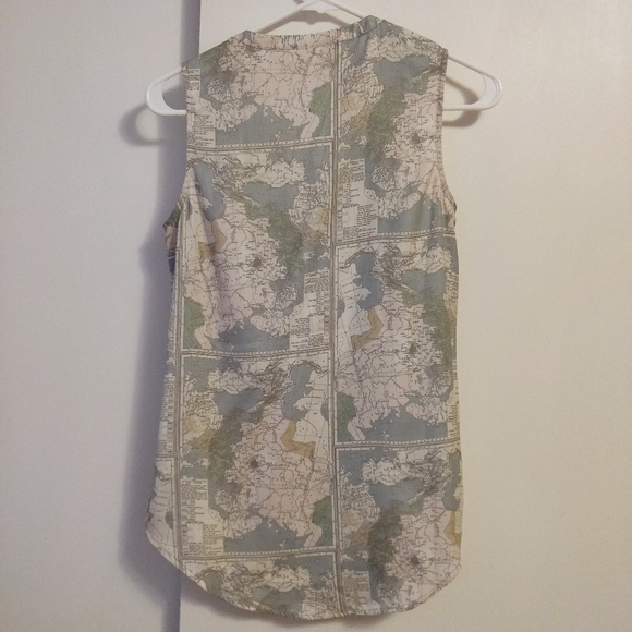 Silky map blouse - Picture 4 of 9